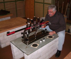 Munitionstest mit Einschie�bock